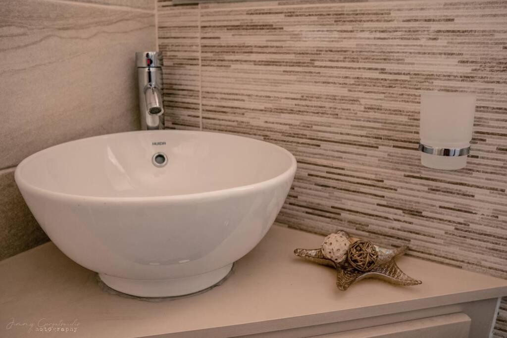 Remvi Deluxe Apartment 202 With Sea View Kárpathos Eksteriør billede